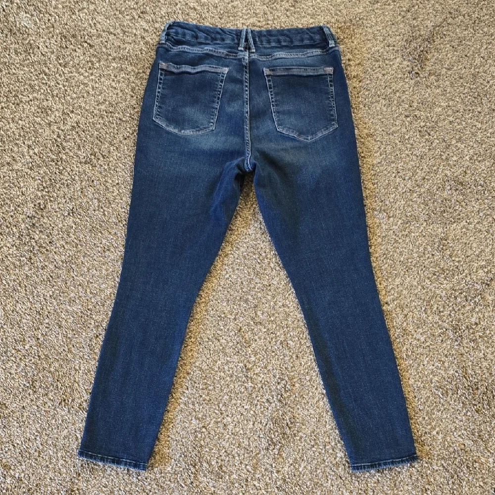 Good American Blue Jeans - Picture 6 of 7